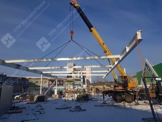 Монтаж металлоконструкций на Леруа Мерлен фото